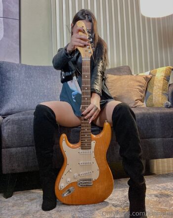 Sweet sinner Junne / junneliu nude photo #5