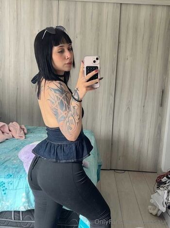 Jun / junosaur nude photo #5