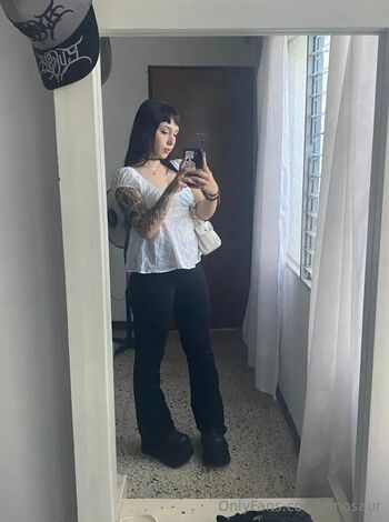 Jun / junosaur nude photo #28