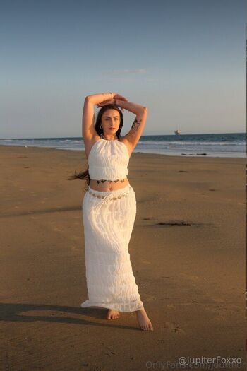 Jupiter Foxxo / jupiterfoxxo nude photo #6