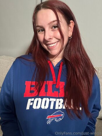 Just-wingi / just-wingit nude photo #11