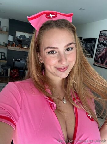 Just-wingi / just-wingit nude photo #21