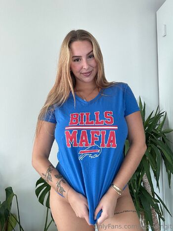 Just-wingi / just-wingit nude photo #28