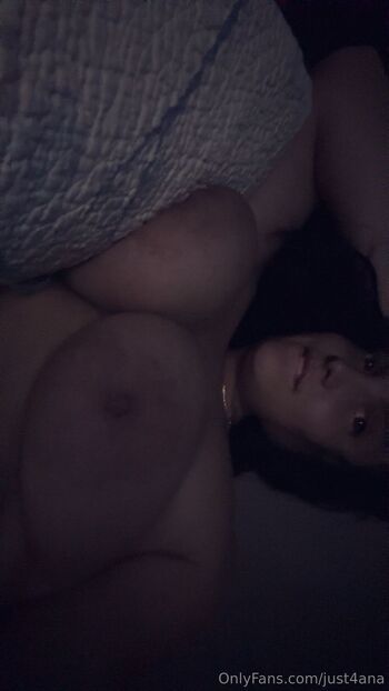 an / just4ana nude photo #16