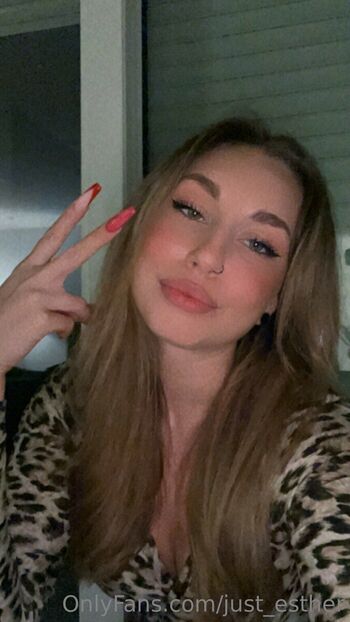 OnlyFans / just_esther nude photo #37