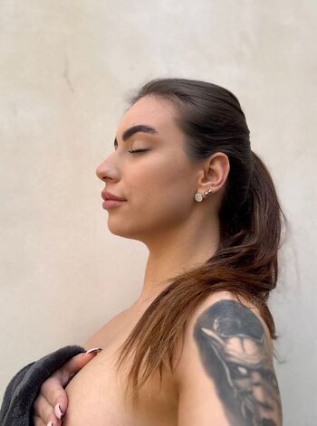 Adel / justadela nude photo #10