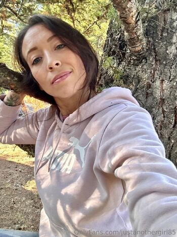 Kryss / justanothergirl85 / chase_the_high / .chase_the_high nude photo #10