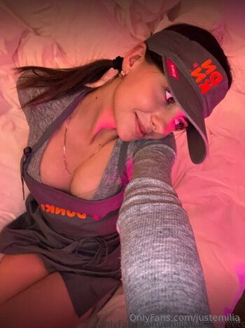 Emilia / justemilia nude photo #25