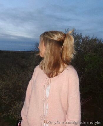 gracie / justgraciee nude photo #4