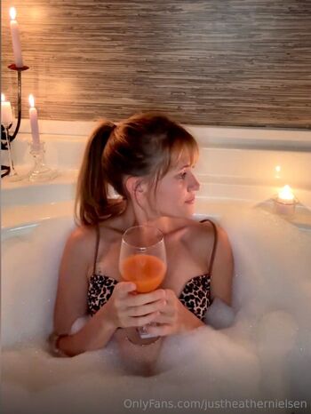 Heather Nielse / justheathernielsen nude photo #32