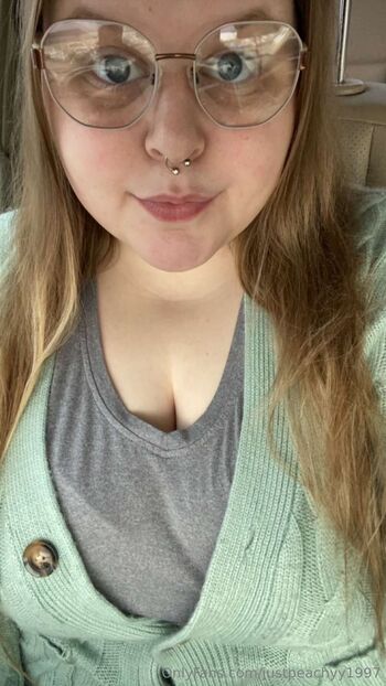 Just Peachy / justpeachyy1997 nude photo #7