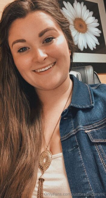 Willo / justteasingorami nude photo #4