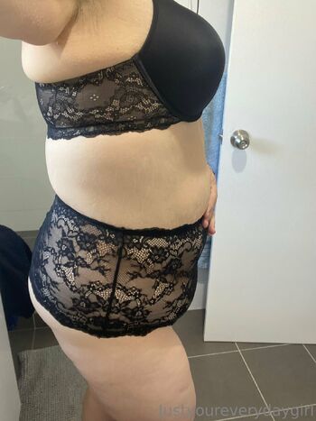 The girl next doo / justyoureverydaygirl / your_girl_next_door / girlnextdoor05 nude photo #2