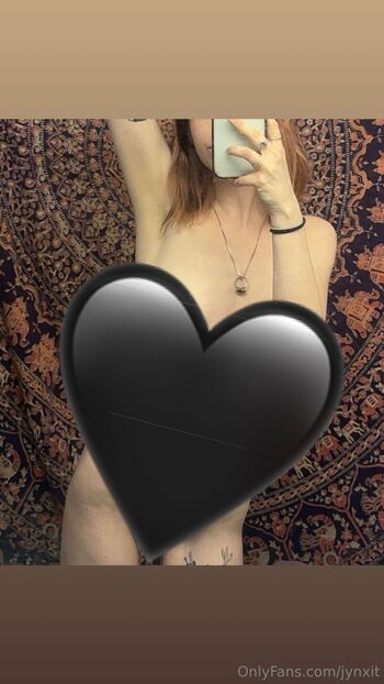 OnlyFans / jynxit nude photo #1