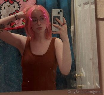 OnlyFans / jynxit nude photo #3