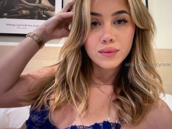 Jaz . . . / jyrxse nude photo #2