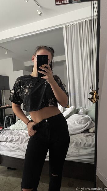 kailey with a fou / k4iley nude photo #2