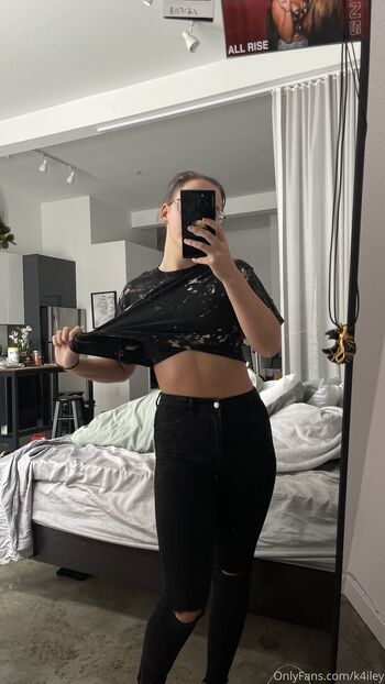 kailey with a fou / k4iley nude photo #3