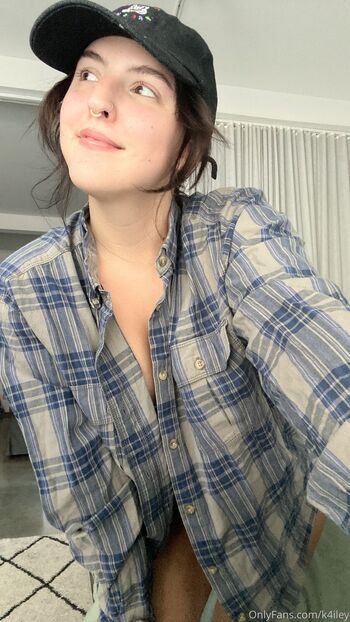 kailey with a fou / k4iley nude photo #8