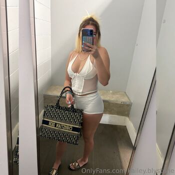 kaile / kailey.blystone nude photo #22