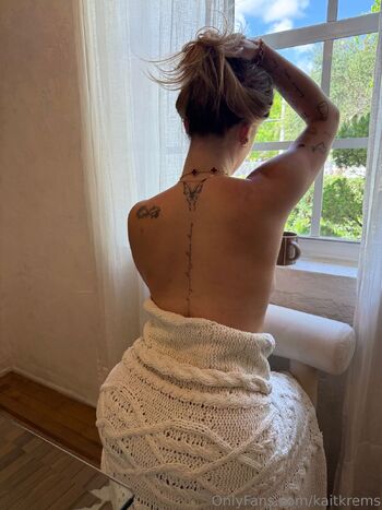 Kaitlyn Krem / kaitkrems nude photo #35