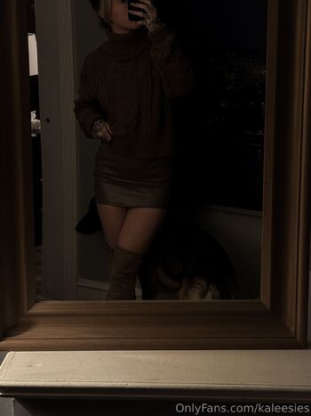 u15353886 / kaleesies nude photo #12