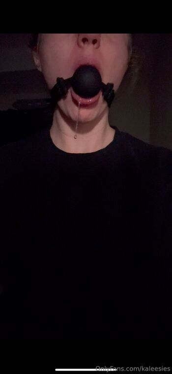 u15353886 / kaleesies nude photo #25