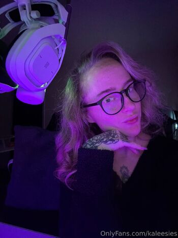 u15353886 / kaleesies nude photo #37