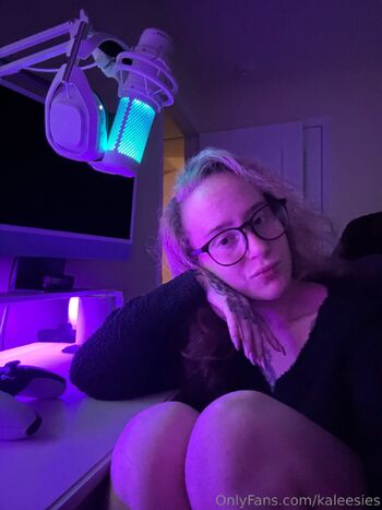 u15353886 / kaleesies nude photo #38