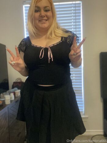 Kambri / kambria666 nude photo #11