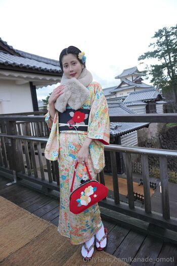 餅月かなで mochizuki kanad / kanade_omoti nude photo #17