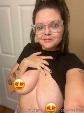 Kara / karathymefree nude photo #38