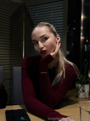 𝐊𝐚𝐫𝐞𝐧 𝐓𝐚𝐧 / karen_tang nude photo #20