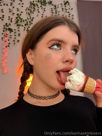 Karin / karinaskinlovers nude photo #16