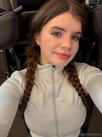 Karin / karinaskinlovers nude photo #17