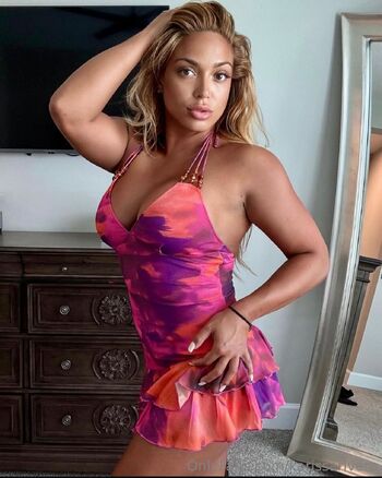 Kariss / karissarivera nude photo #14