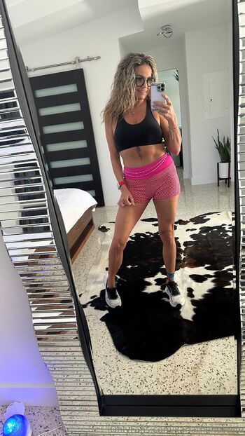 Free to play / karlathehotwife nude photo #13