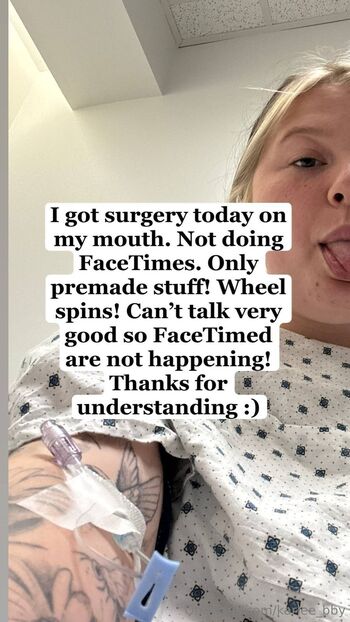 Karle / karlee_bby nude photo #7