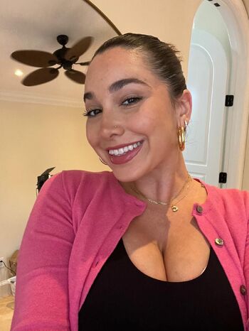 Karlee Gre / karleegrey nude photo #32