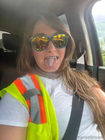 Karlee Smokes PP / karleesmokestease / karleesmokes / karleesmokes_ nude photo #19