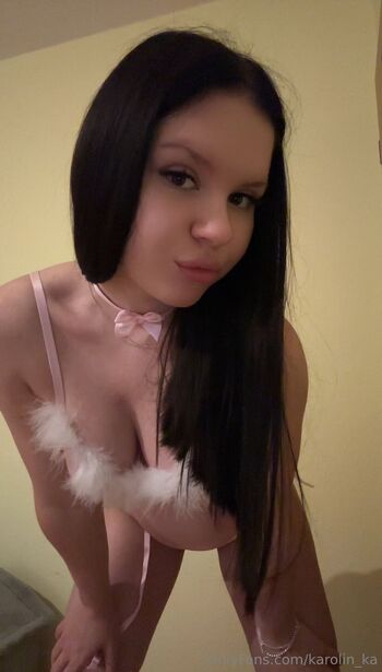 JUNGE KAROLINE / karolin_ka / hier.istkarolinka / karolinkahier nude photo #4