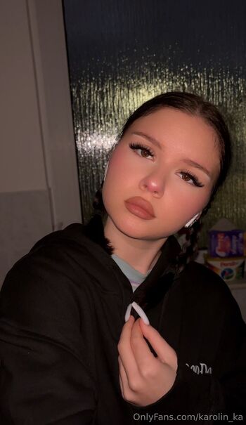 JUNGE KAROLINE / karolin_ka / hier.istkarolinka / karolinkahier nude photo #6