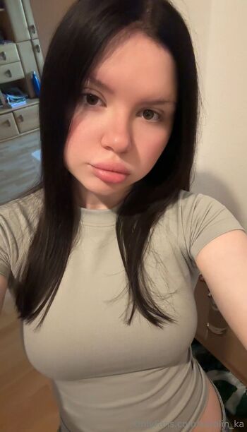 JUNGE KAROLINE / karolin_ka / hier.istkarolinka / karolinkahier nude photo #11