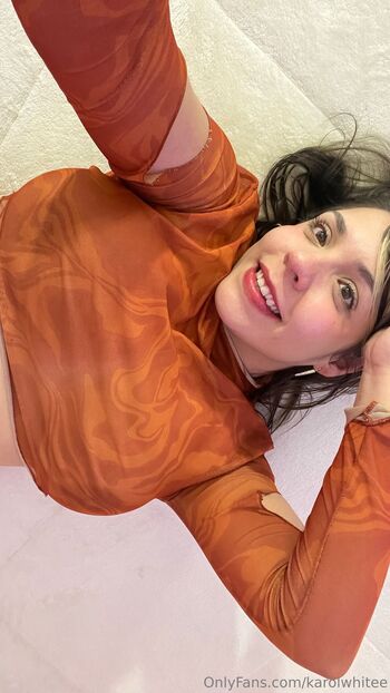 𝓚𝓪𝓻𝓸𝓵 𝓦𝓱𝓲𝓽𝓮 / karolwhitee nude photo #7