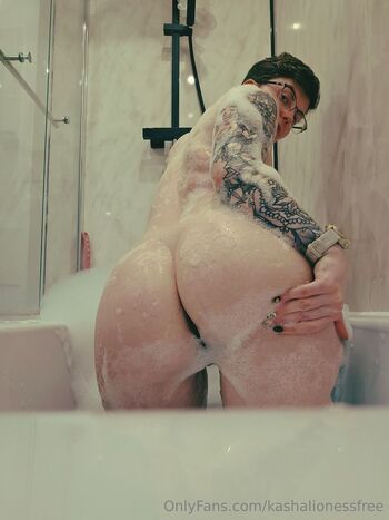 Kasha (FREE / kashalionessfree nude photo #5