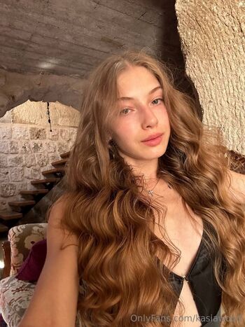 Cassie ur little princesse / kasiawood nude photo #34