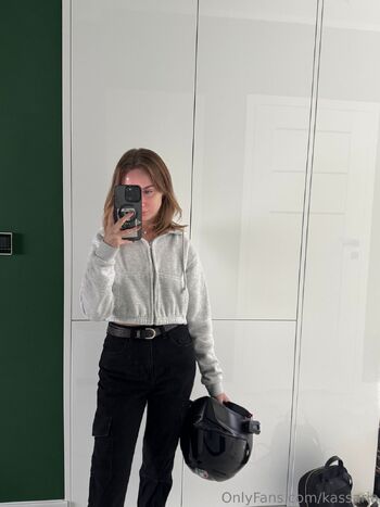 Kessi / kassaria nude photo #6