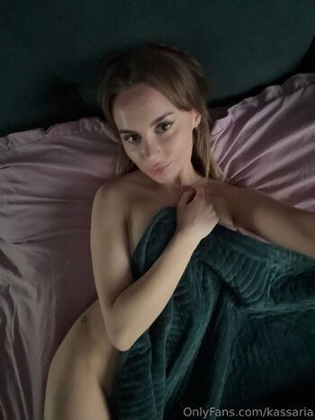 Kessi / kassaria nude photo #8