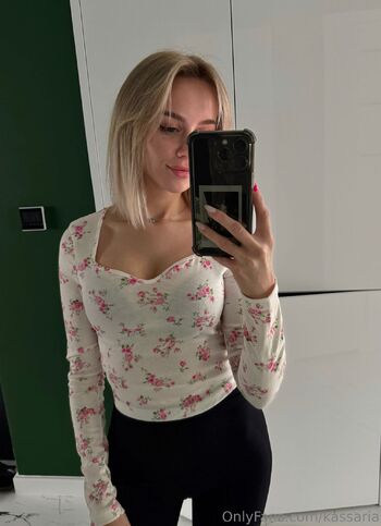 Kessi / kassaria nude photo #9