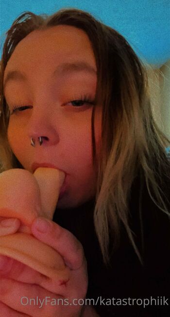 Kitt / katastrophiik nude photo #2